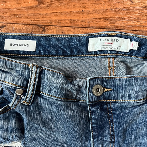 Torrid Boyfriend Denim shorts sz 20 - Picture 2 of 7